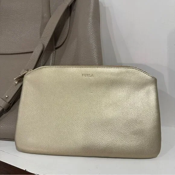 Furla Gold Cosmetic Bag Elegant Design - Picture 2 of 8